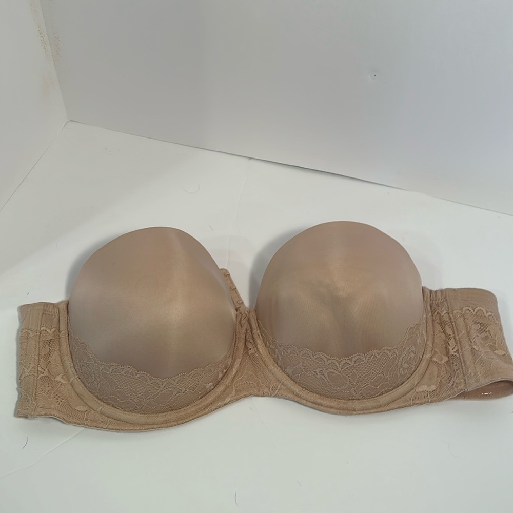 Torrid curve strapless padded bra .  Size 40D.  Preowned